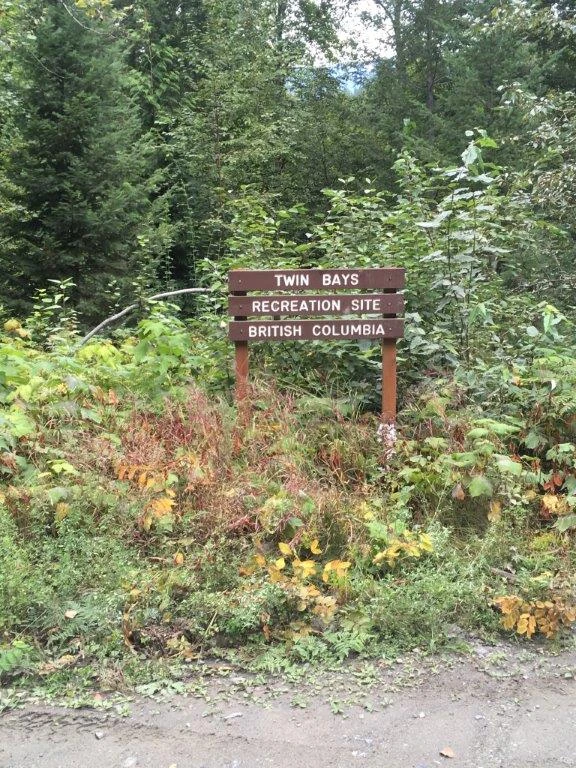 Photo: Recreation Sites and Trails BC. © Province of British Columbia, licensed under the Open Government Licence – British Columbia. Twin Bays Site