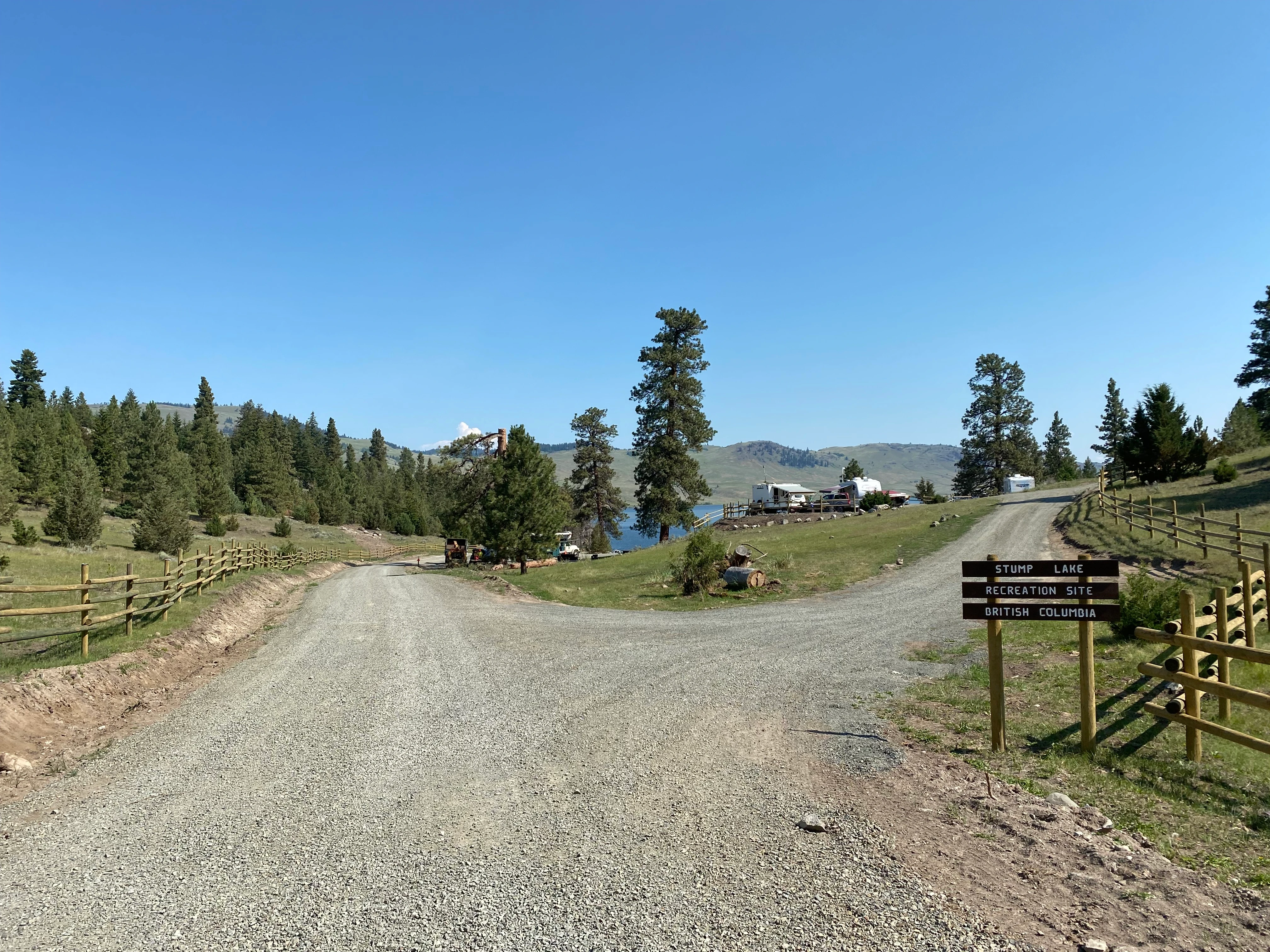 Photo: Recreation Sites and Trails BC. © Province of British Columbia, licensed under the Open Government Licence – British Columbia. Stump Lake