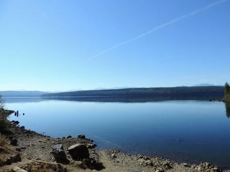 Photo: Recreation Sites and Trails BC. © Province of British Columbia, licensed under the Open Government Licence – British Columbia. Burnt Beach, photo 2