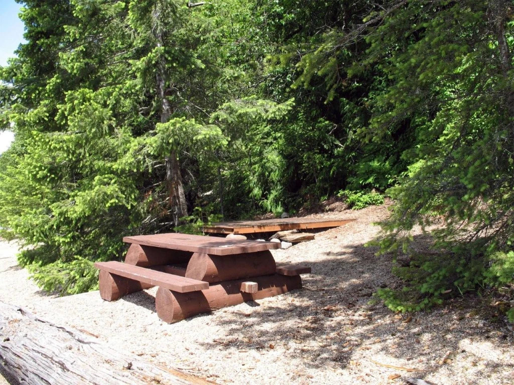 Photo: Recreation Sites and Trails BC. © Province of British Columbia, licensed under the Open Government Licence – British Columbia. Bernard Beach (Garland Bay South), photo 2
