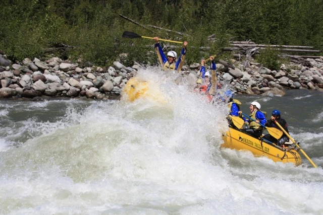 Photo: Recreation Sites and Trails BC. © Province of British Columbia, licensed under the Open Government Licence – British Columbia. Salmon Run